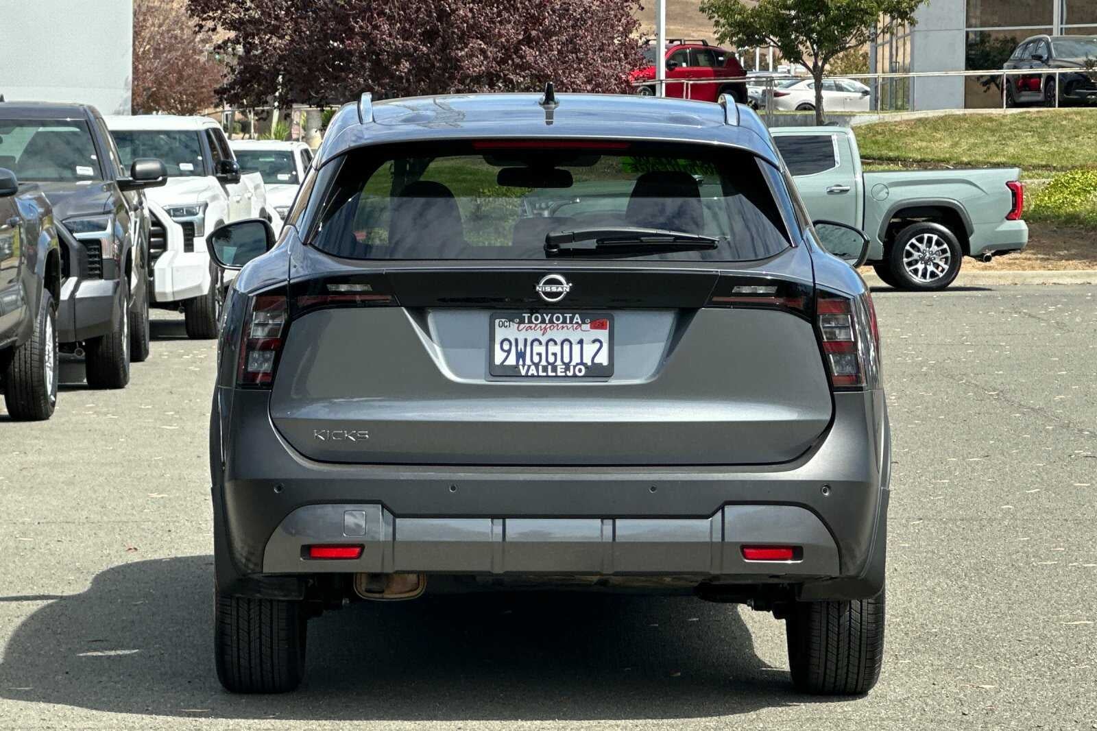 2026 Nissan Kicks SV