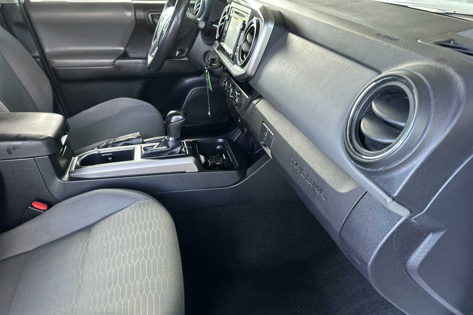 2017 Toyota Tacoma Automatic SR5