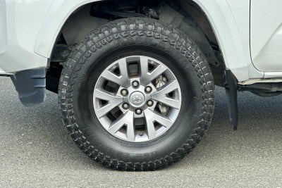 2017 Toyota Tacoma Automatic SR5