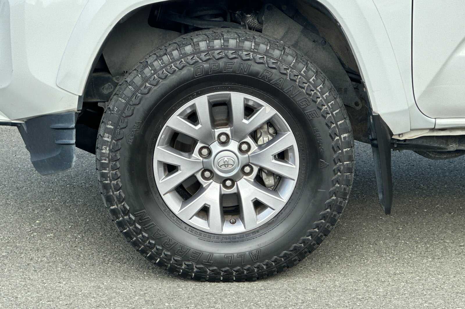 2017 Toyota Tacoma Automatic SR5