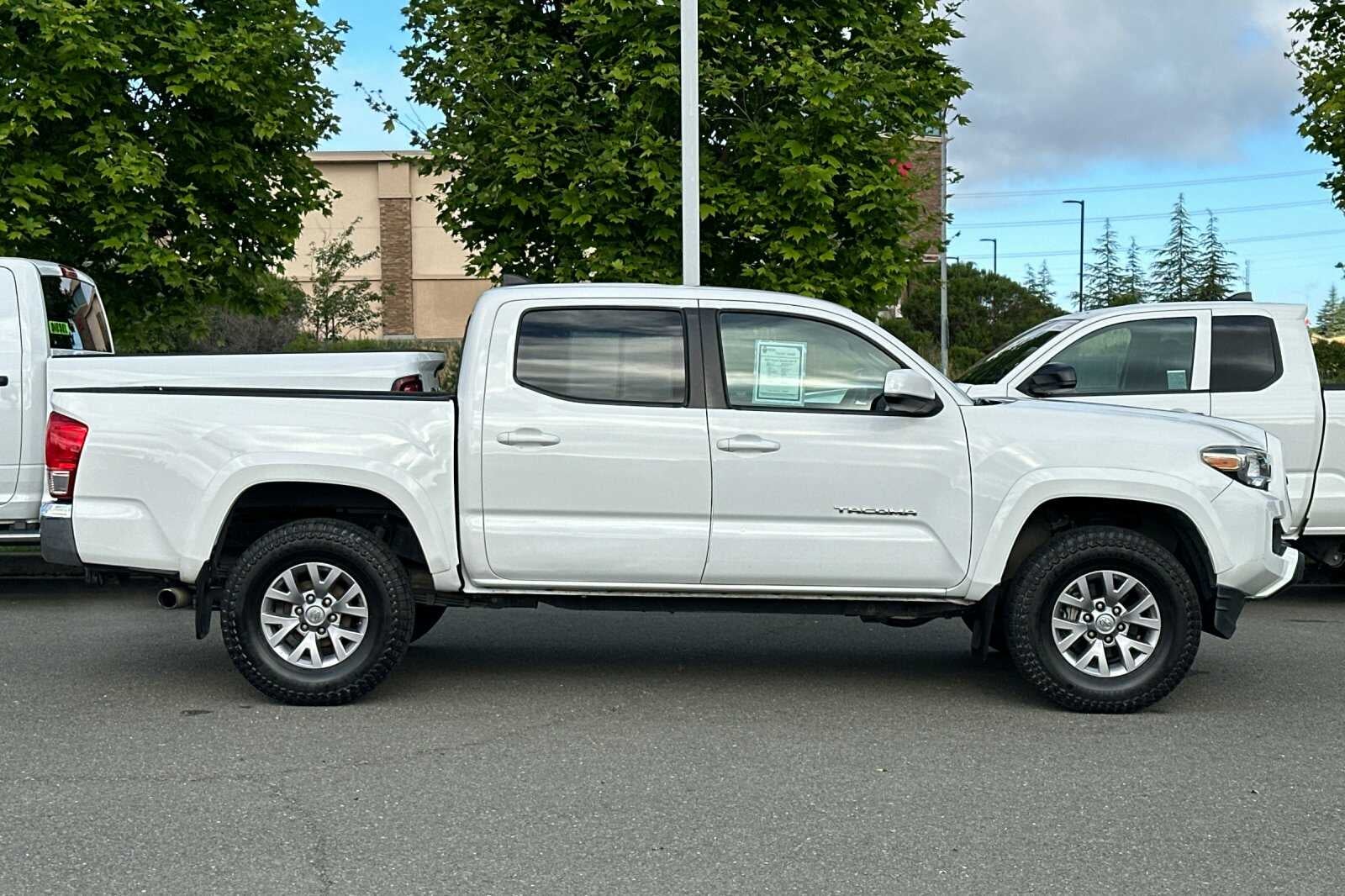 2017 Toyota Tacoma Automatic SR5