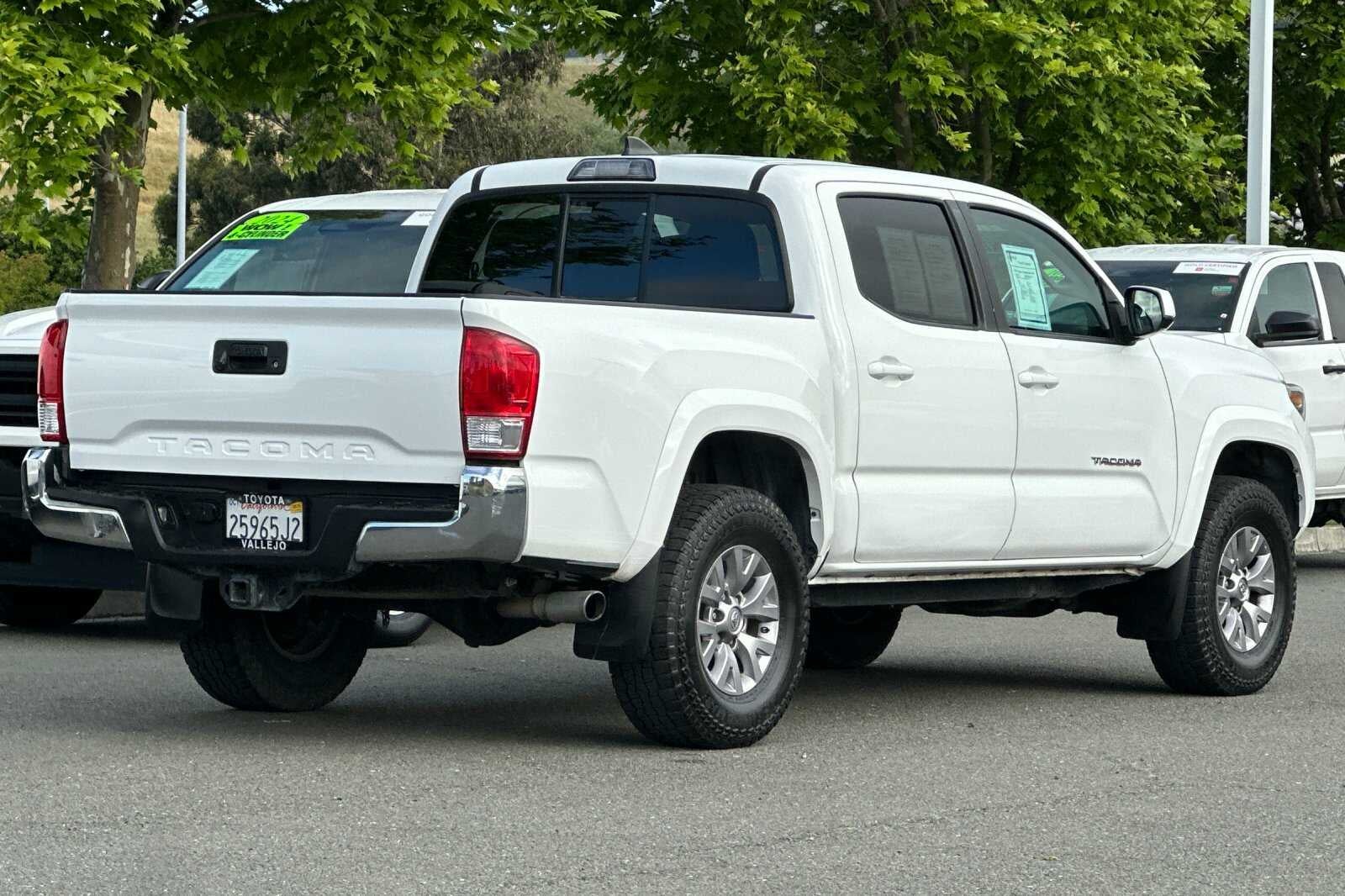 2017 Toyota Tacoma Automatic SR5