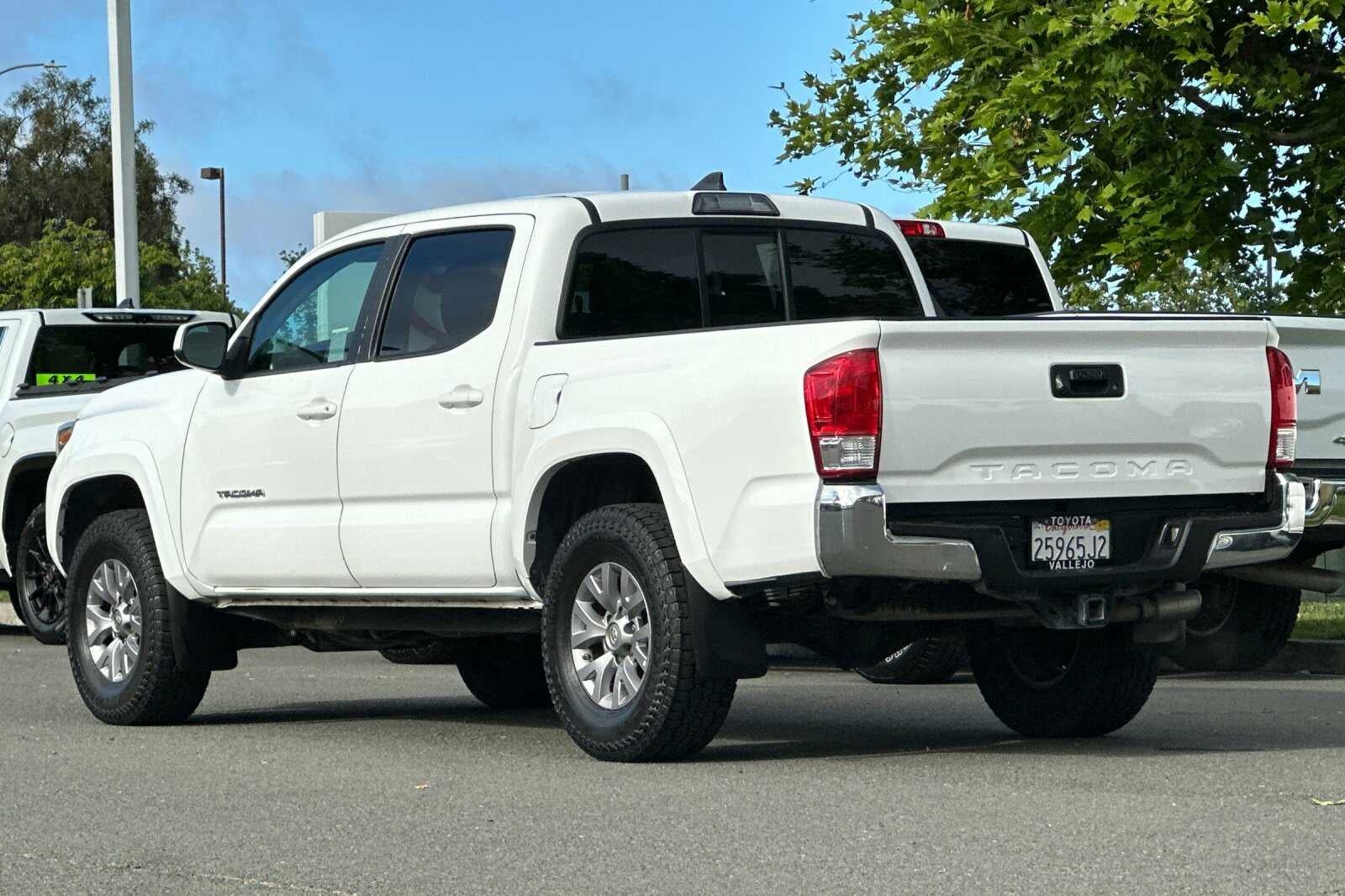 2017 Toyota Tacoma Automatic SR5