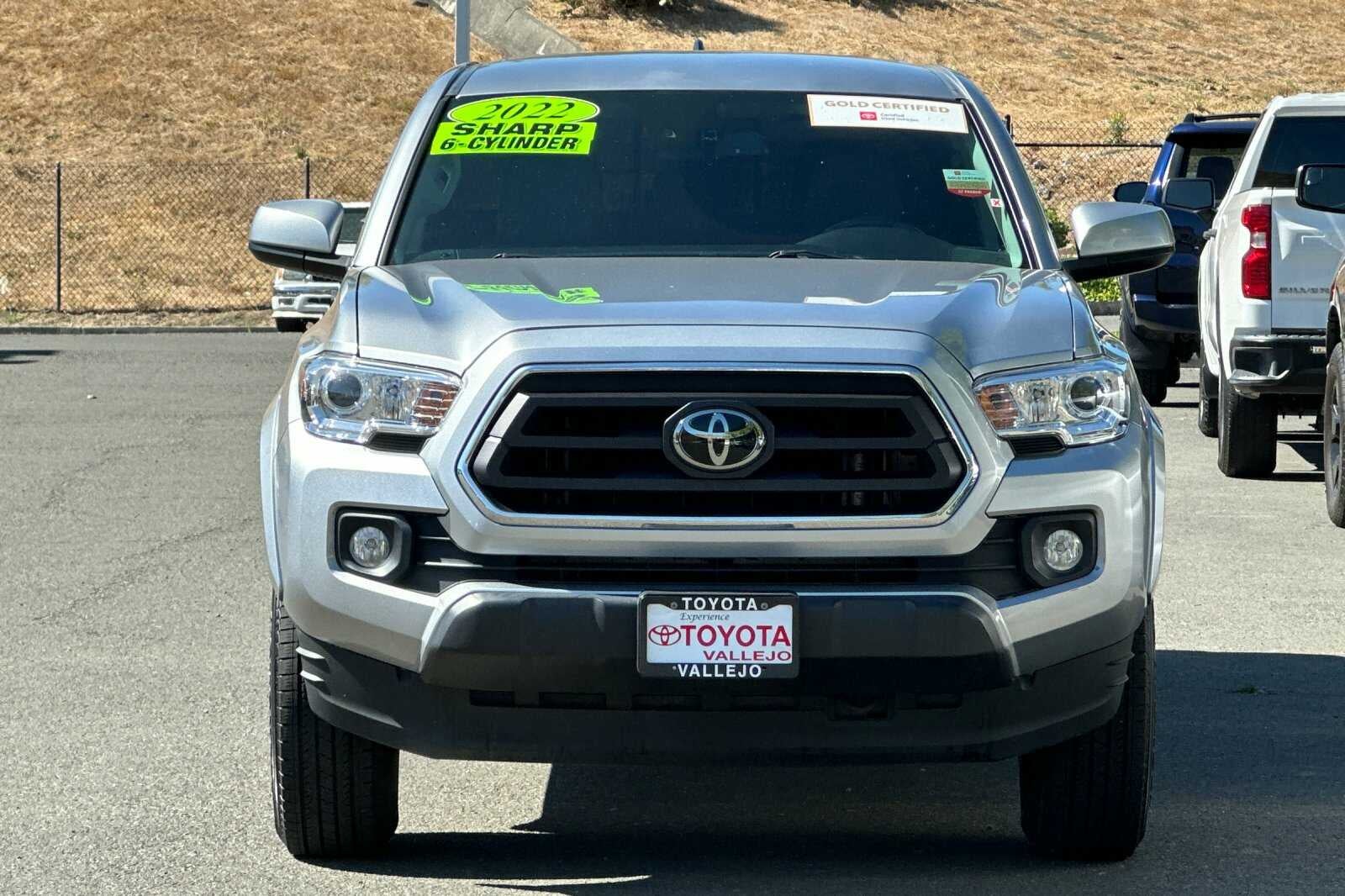 2022 Toyota Tacoma 2WD SR5 4D Double Cab