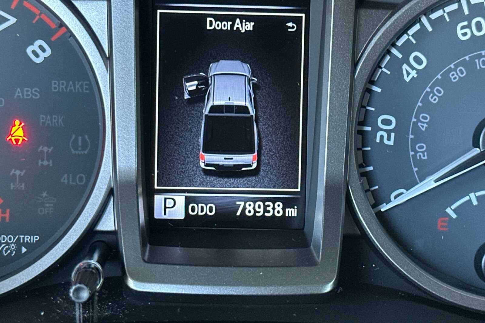 2022 Toyota Tacoma 2WD SR5 4D Double Cab