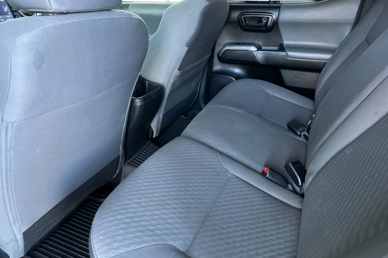 2022 Toyota Tacoma 2WD SR5 4D Double Cab