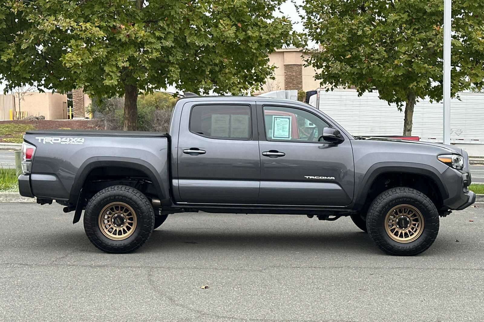 2022 Toyota Tacoma 4WD TRD Off-Road 4D Double Cab