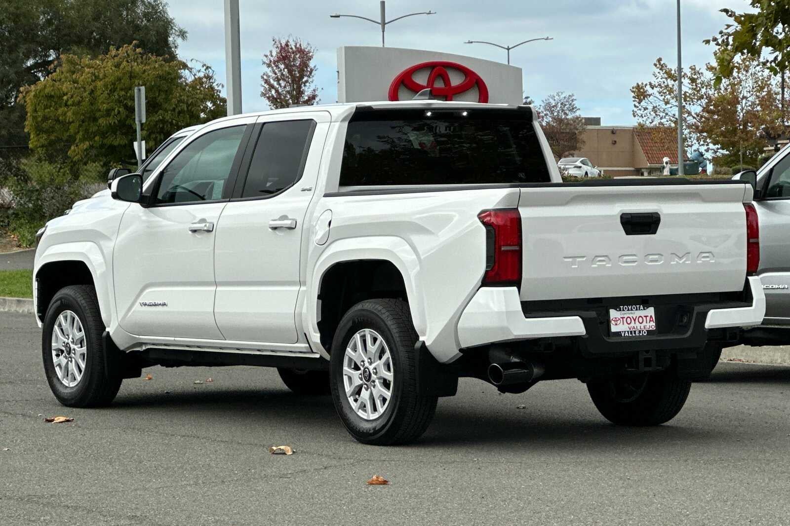 2026 Toyota Tacoma 2WD SR5 4D Double Cab