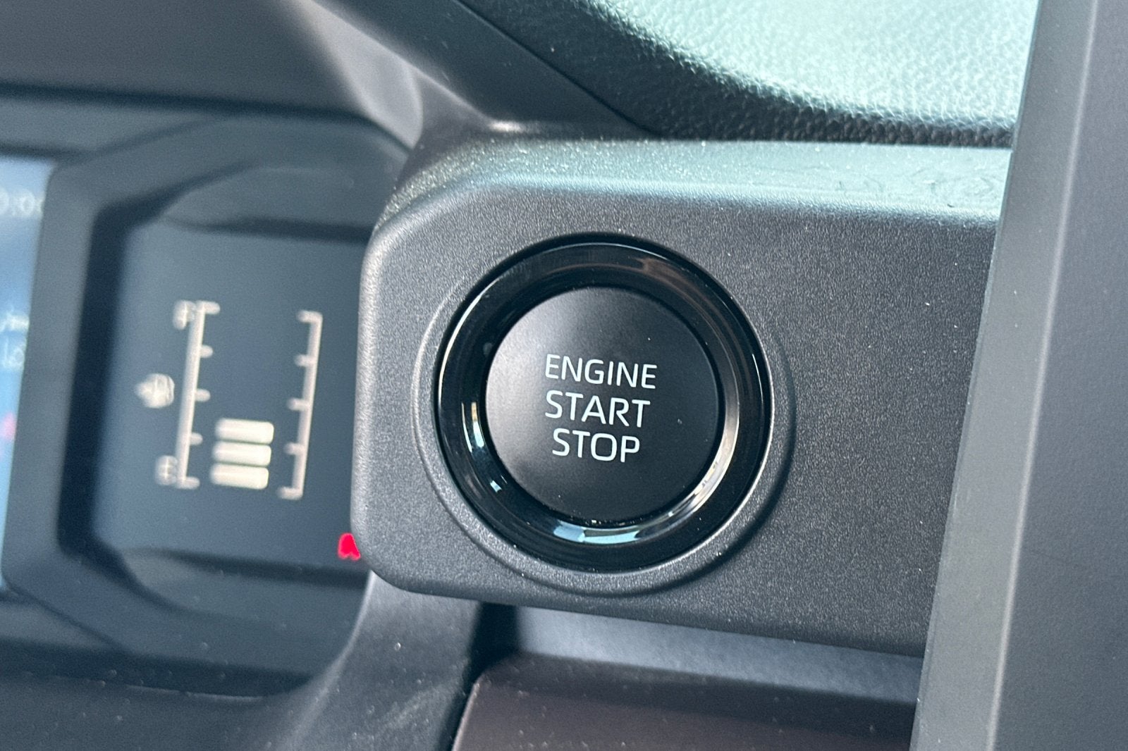 2025 Toyota Tacoma 4WD SR5 4D Double Cab