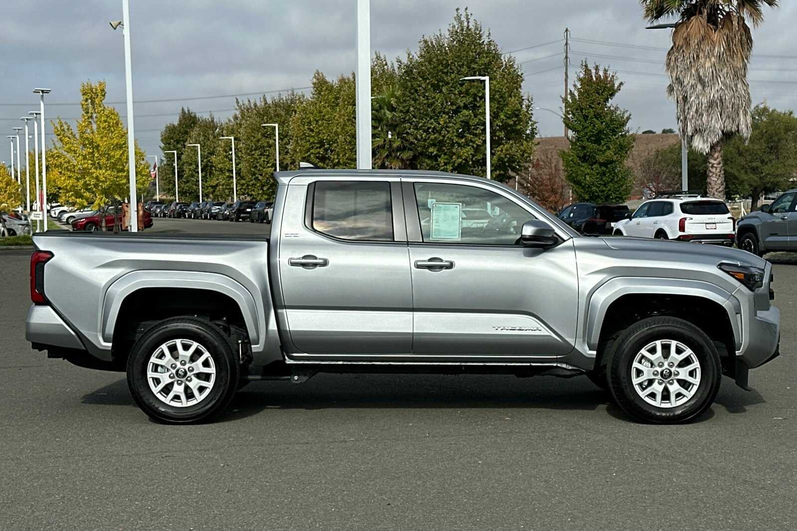 2025 Toyota Tacoma 4WD SR5 4D Double Cab