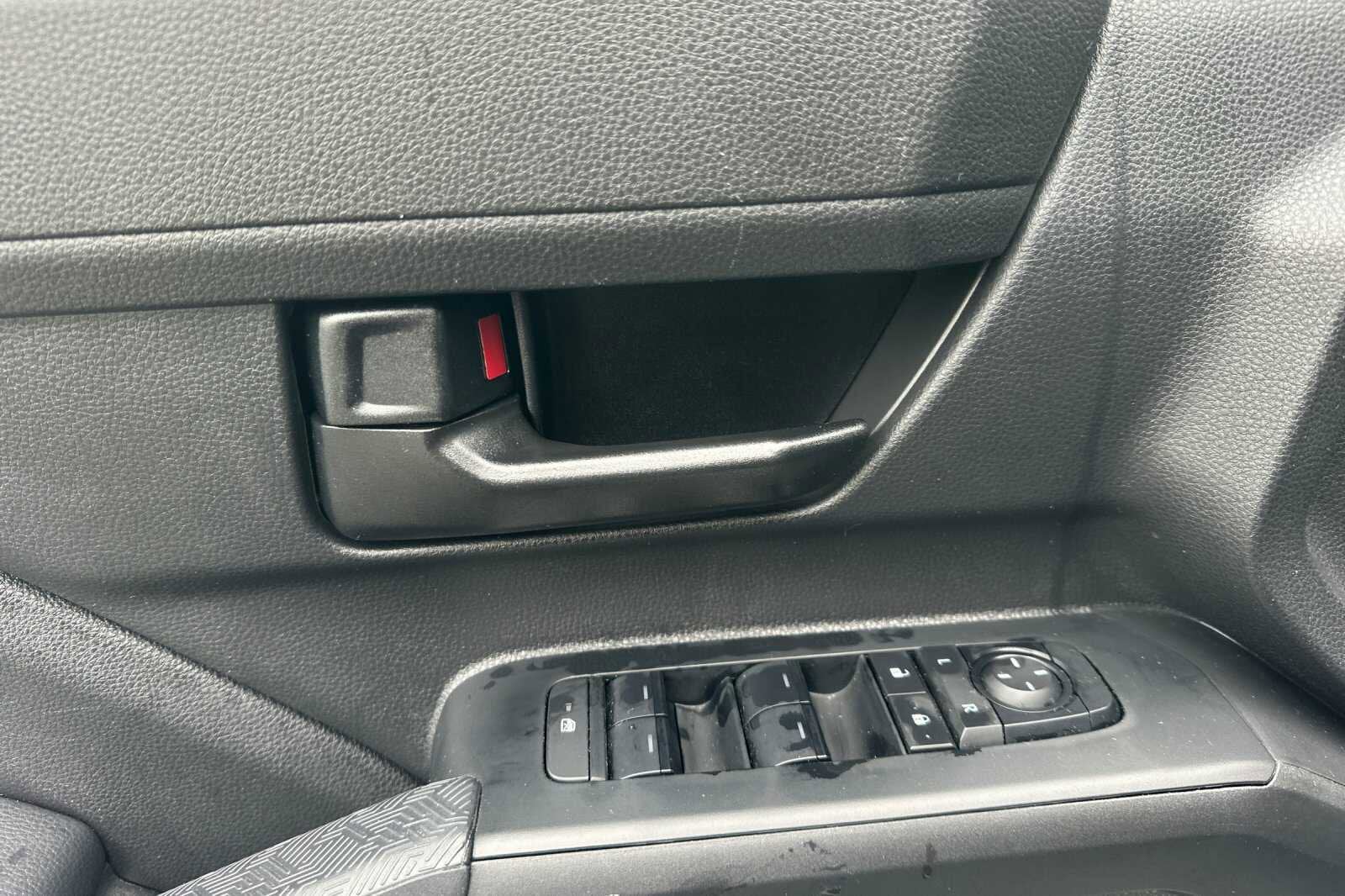 2025 Toyota Tacoma 4WD SR5 4D Double Cab