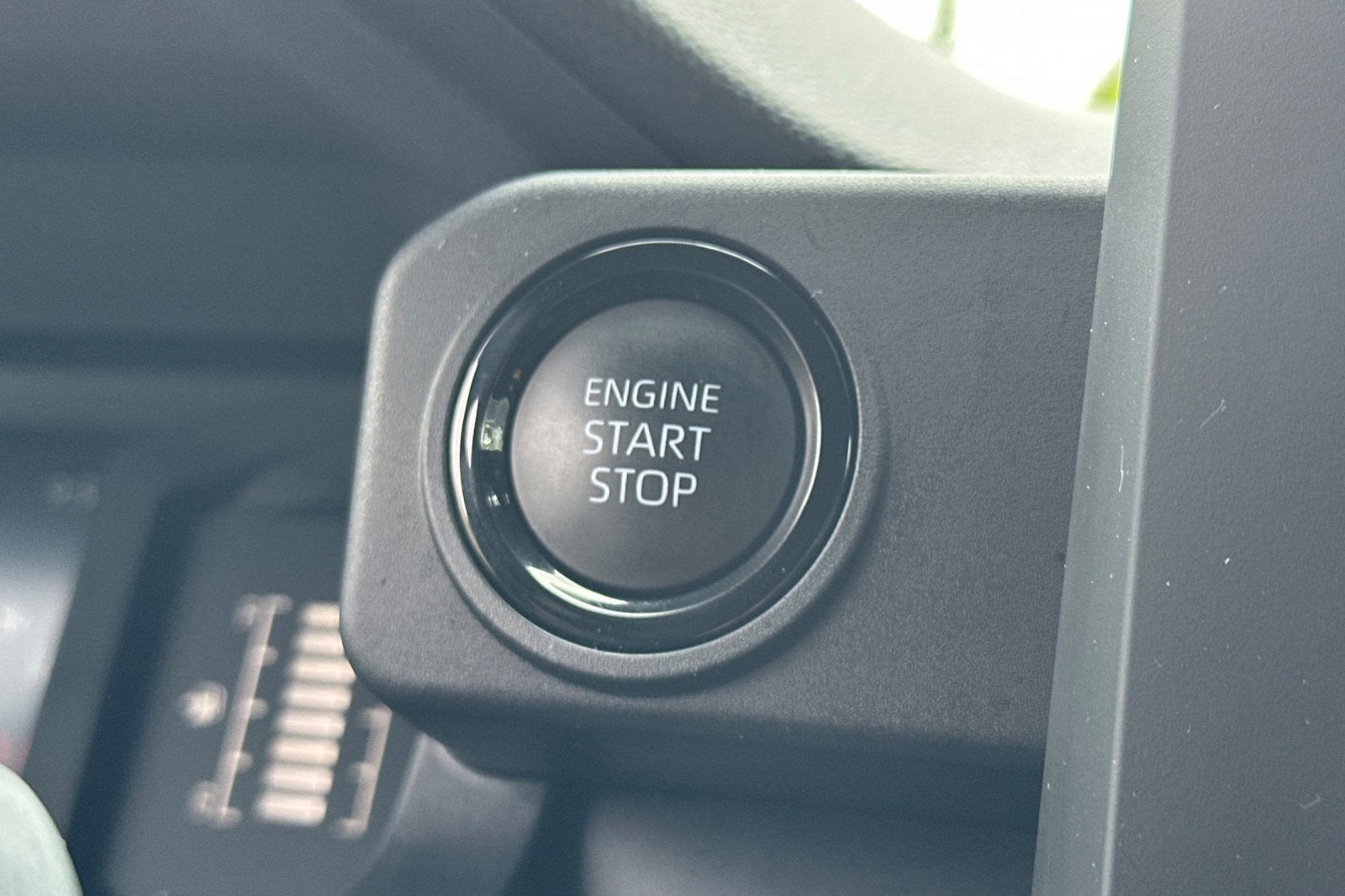 2025 Toyota Tacoma 4WD SR5 4D Double Cab