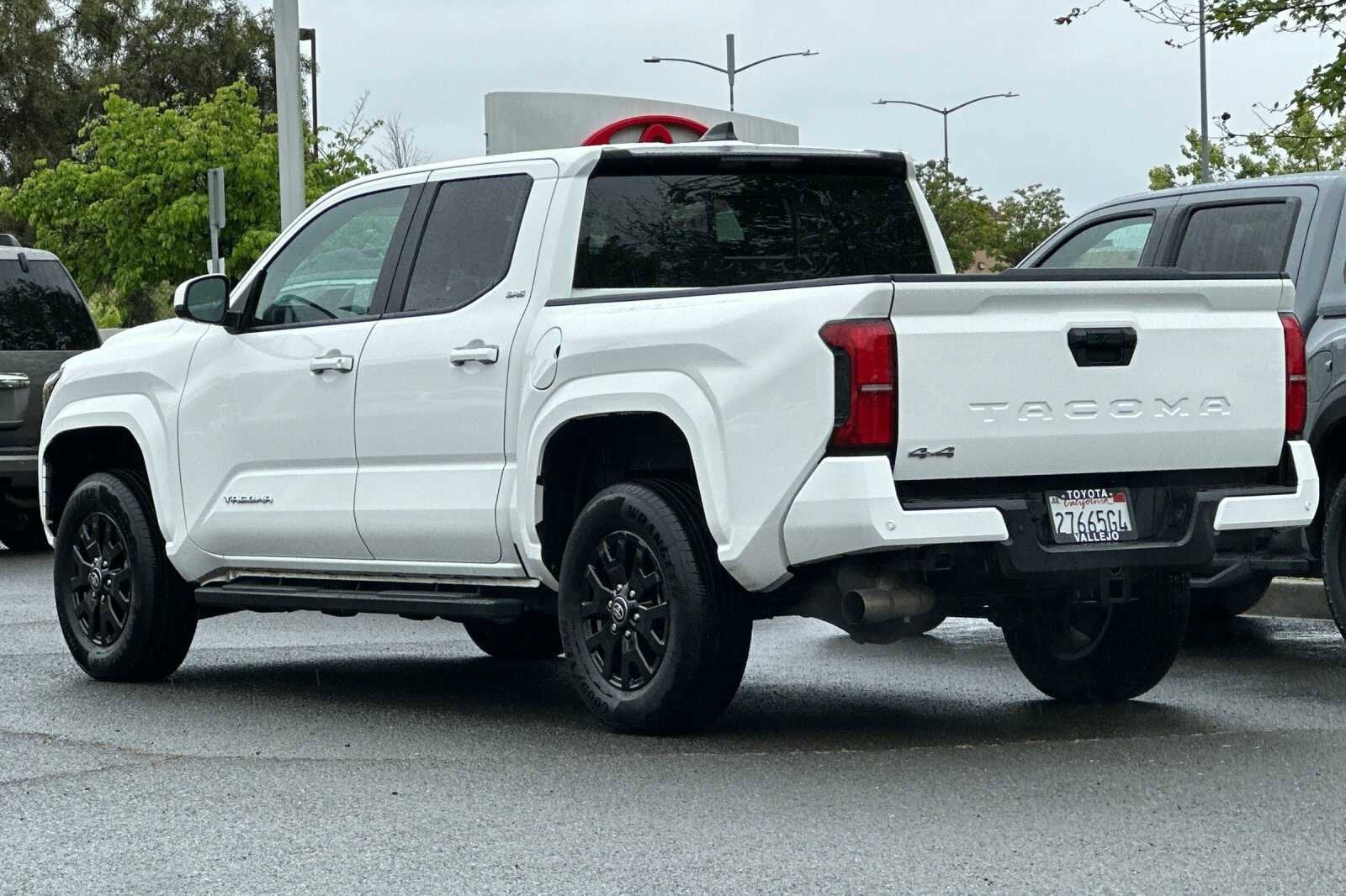 2025 Toyota Tacoma 4WD SR5 4D Double Cab