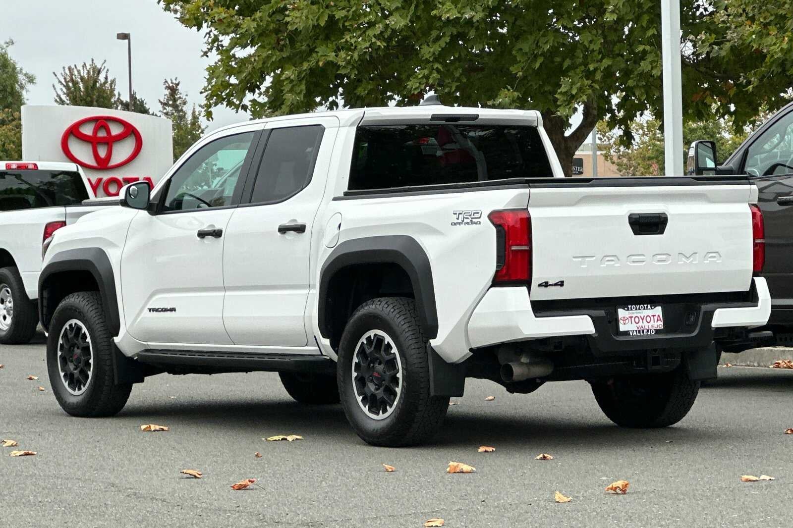 2025 Toyota Tacoma 4WD TRD Off-Road 4D Double Cab