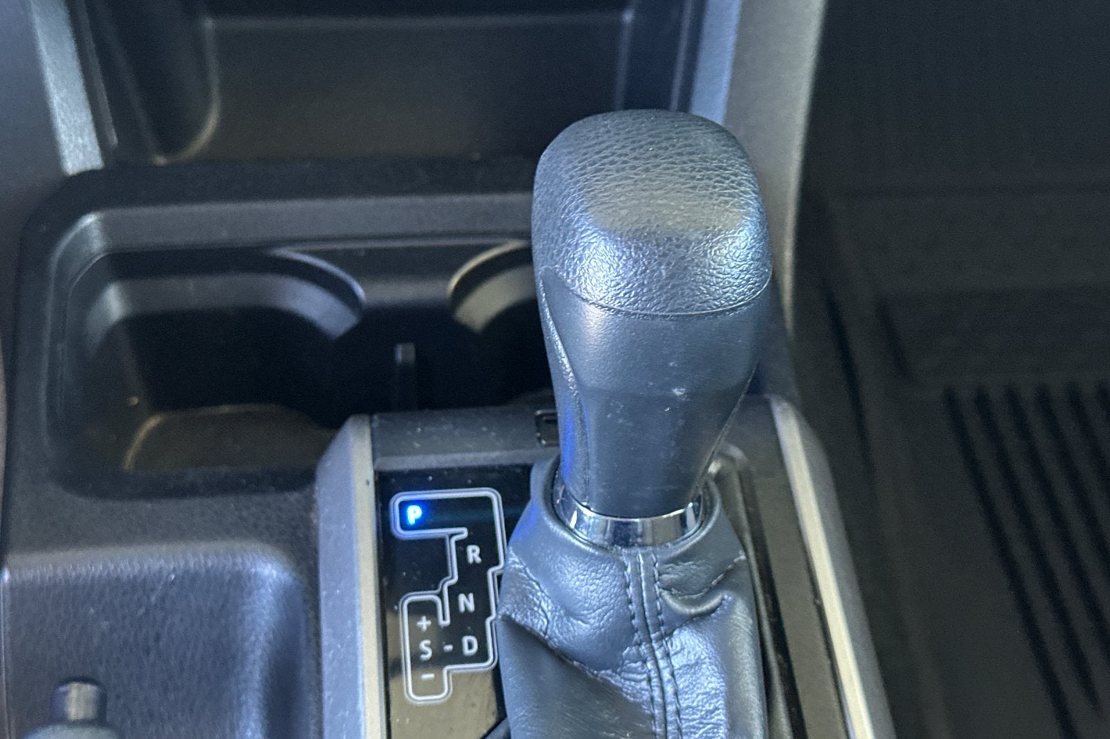 2023 Toyota Tacoma 2WD SR5 4D Double Cab