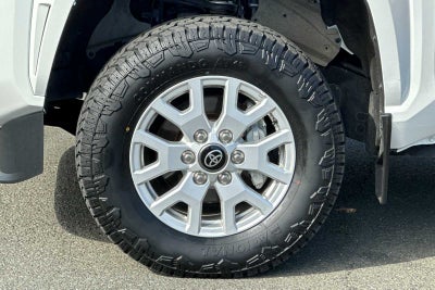 2024 Toyota Tacoma 4WD SR5 4D Double Cab
