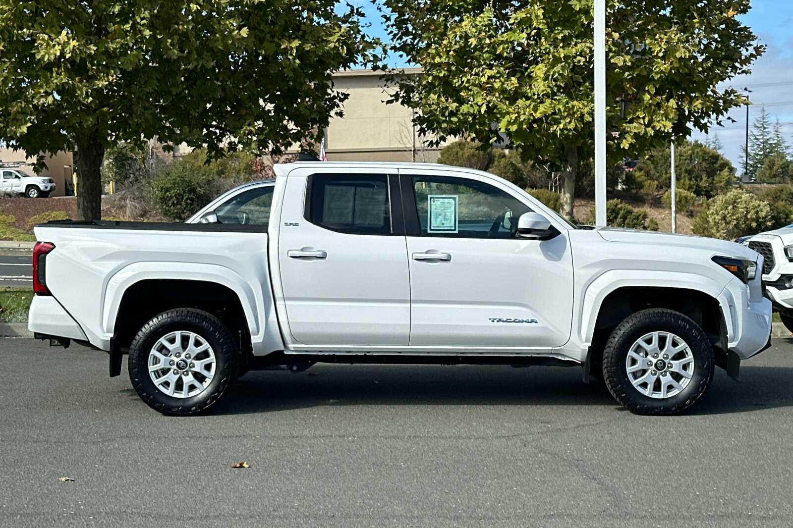 2024 Toyota Tacoma 4WD SR5 4D Double Cab