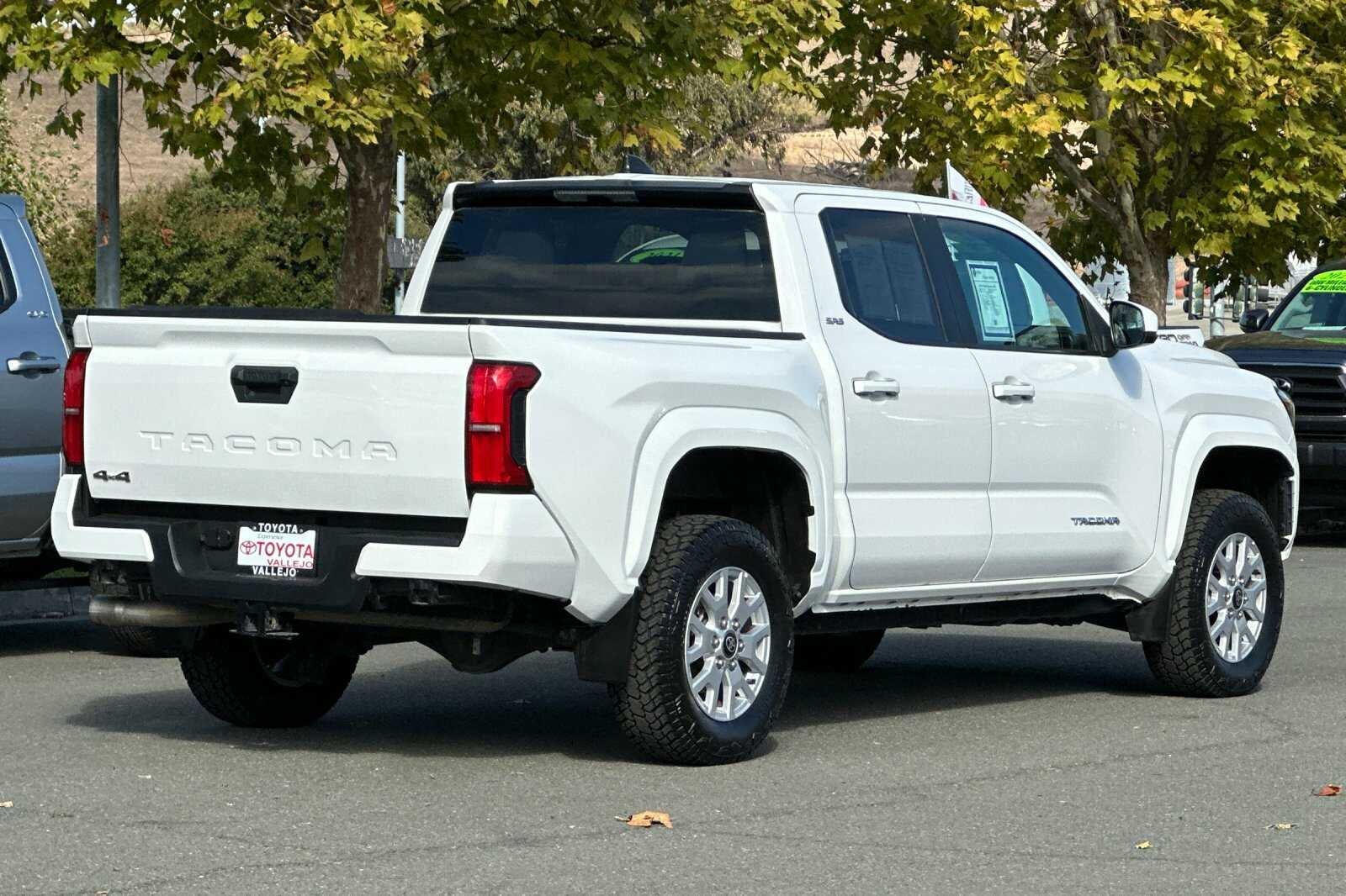 2024 Toyota Tacoma 4WD SR5 4D Double Cab