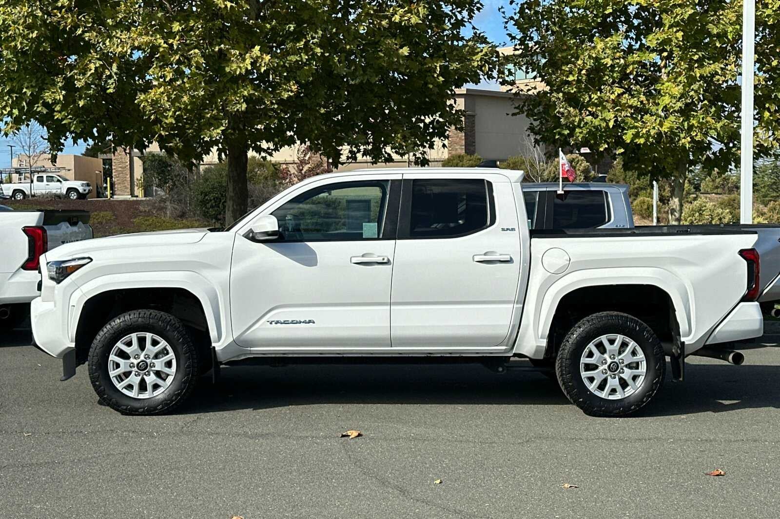 2024 Toyota Tacoma 4WD SR5 4D Double Cab
