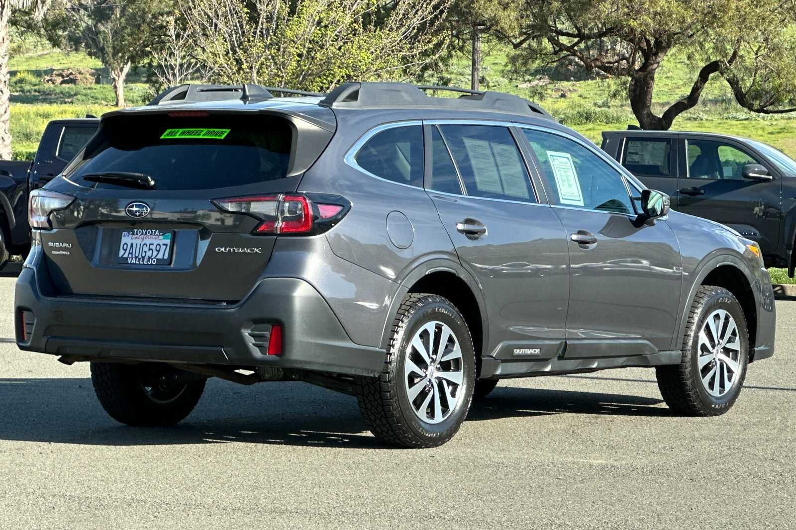 2022 Subaru Outback Premium