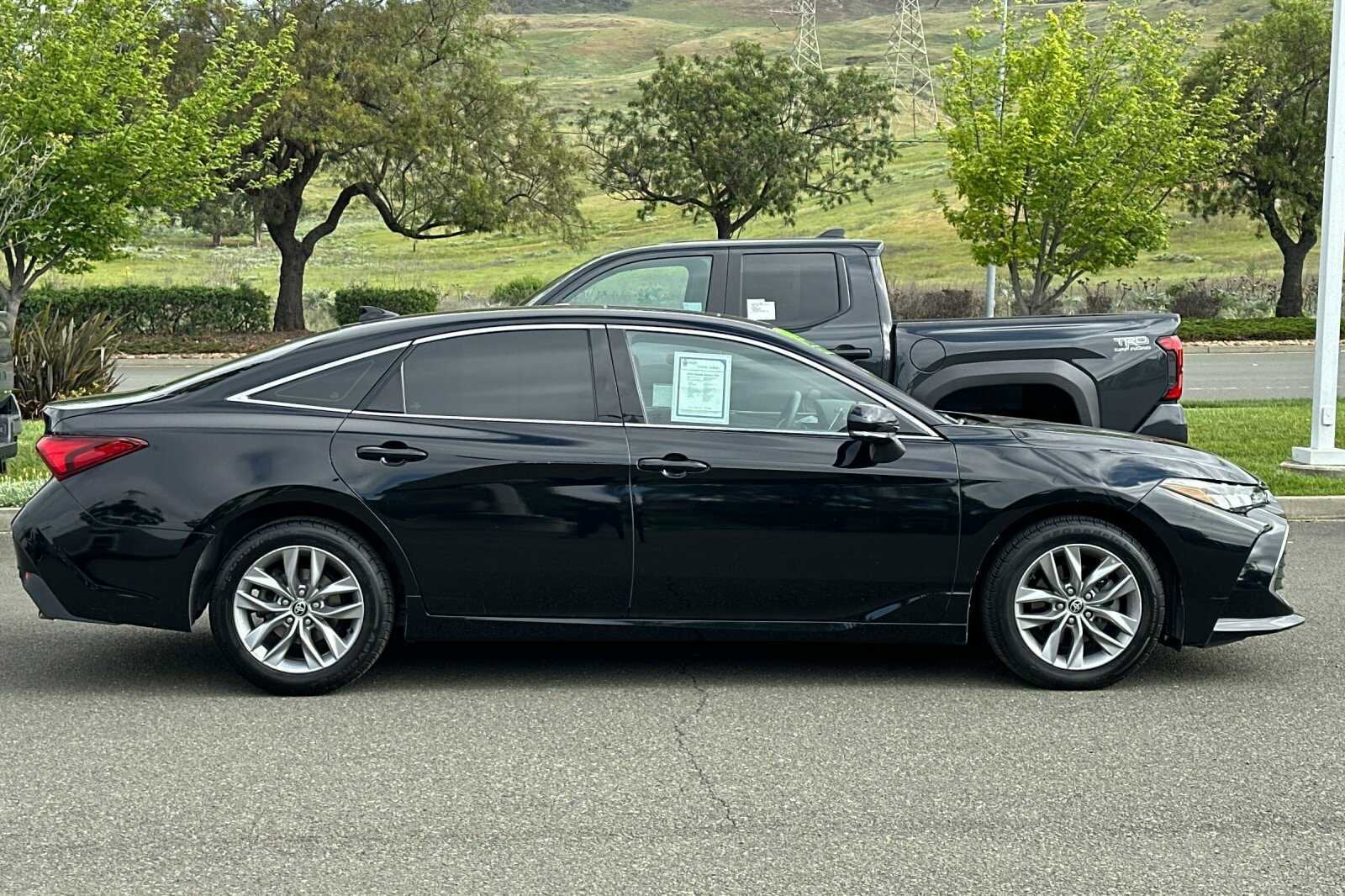 2022 Toyota Avalon XLE
