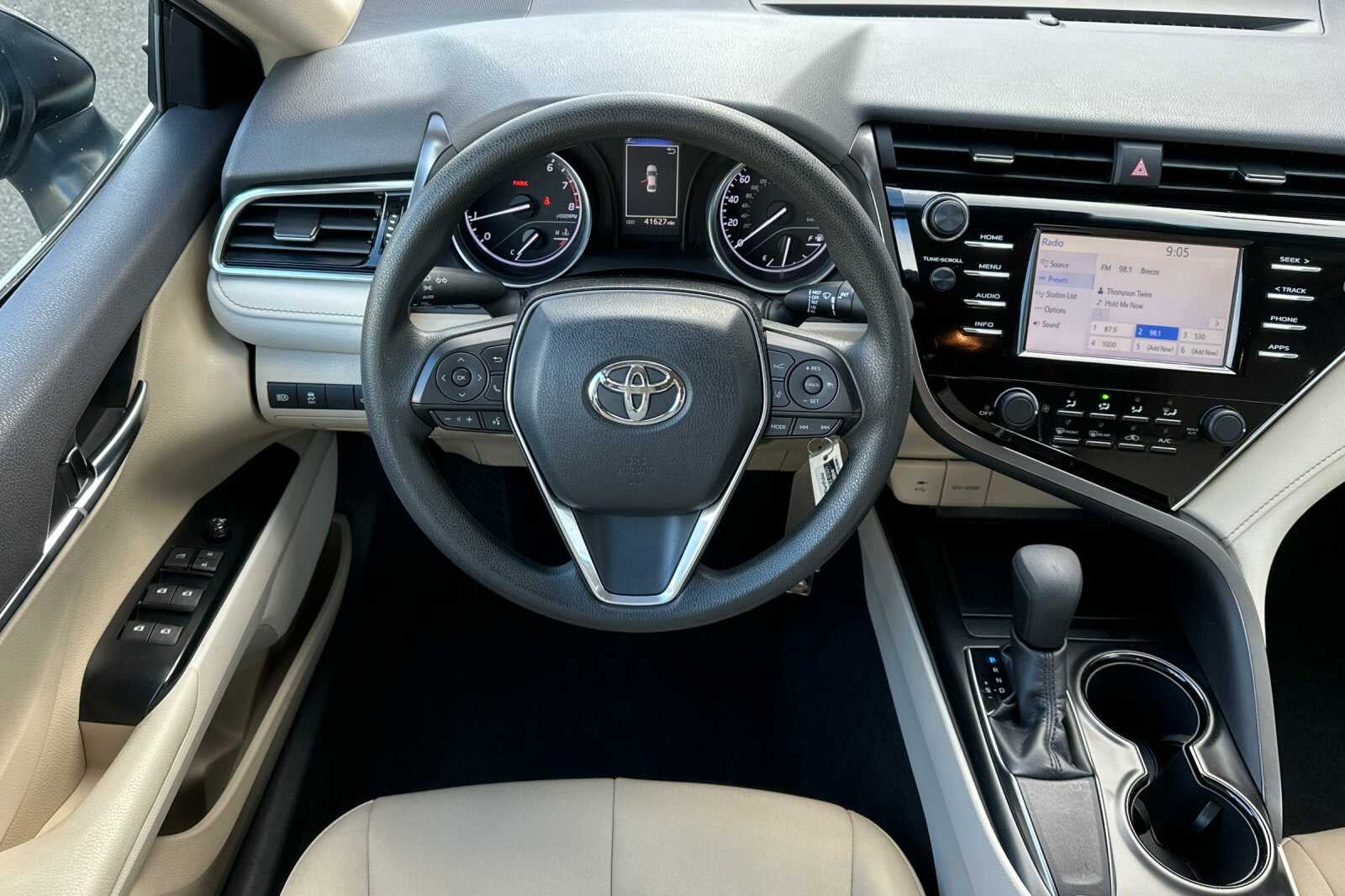 2018 Toyota Camry SE 4D Sedan