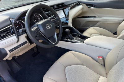 2018 Toyota Camry SE 4D Sedan