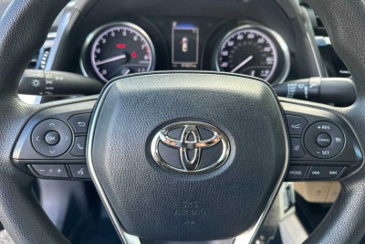 2018 Toyota Camry SE 4D Sedan