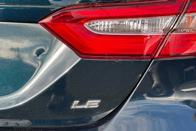 2018 Toyota Camry SE 4D Sedan