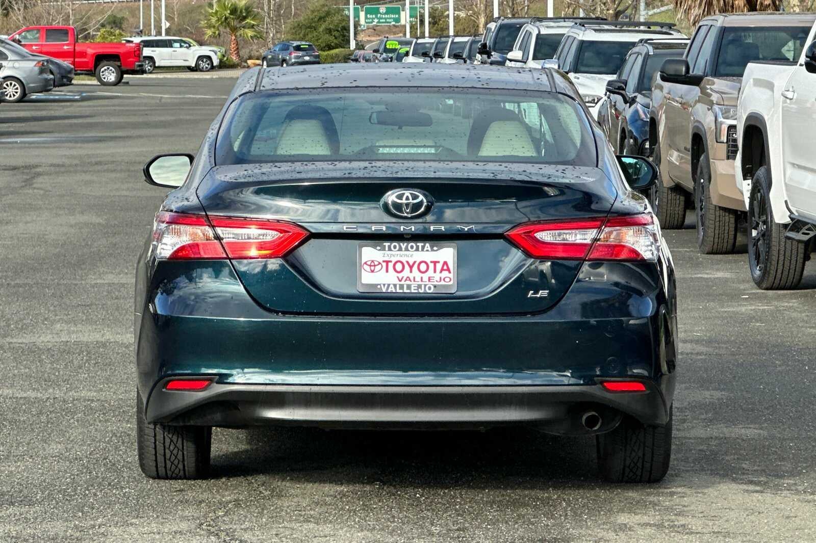 2018 Toyota Camry SE 4D Sedan