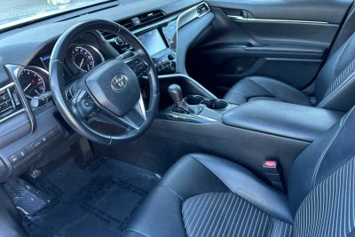 2018 Toyota Camry SE 4D Sedan