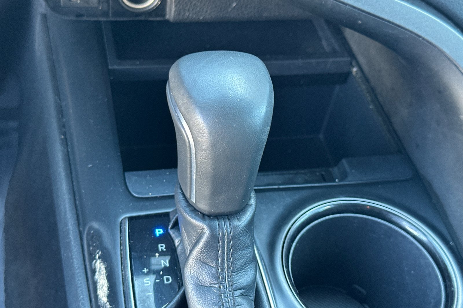 2018 Toyota Camry SE 4D Sedan