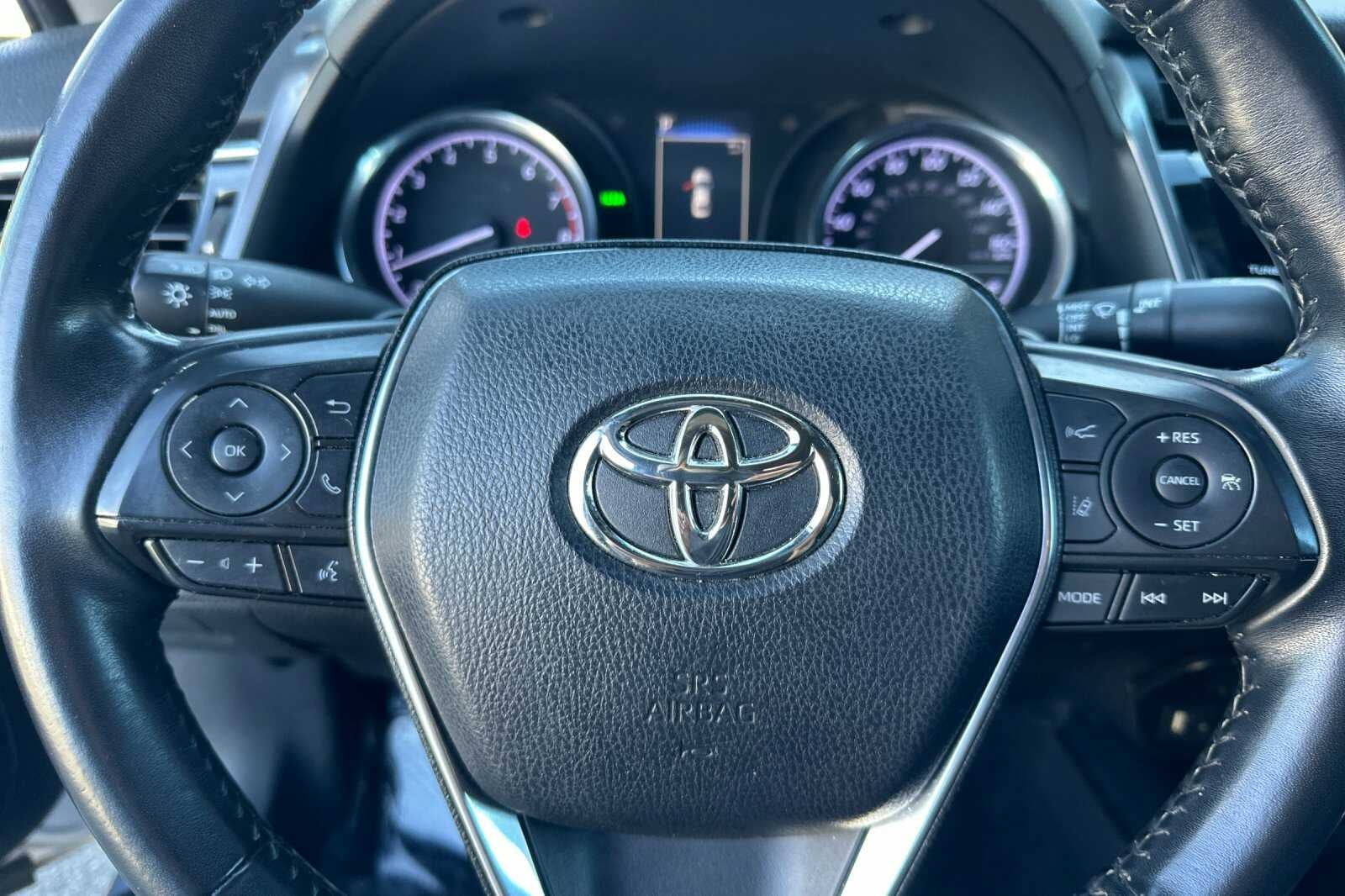 2018 Toyota Camry SE 4D Sedan