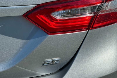 2018 Toyota Camry SE 4D Sedan