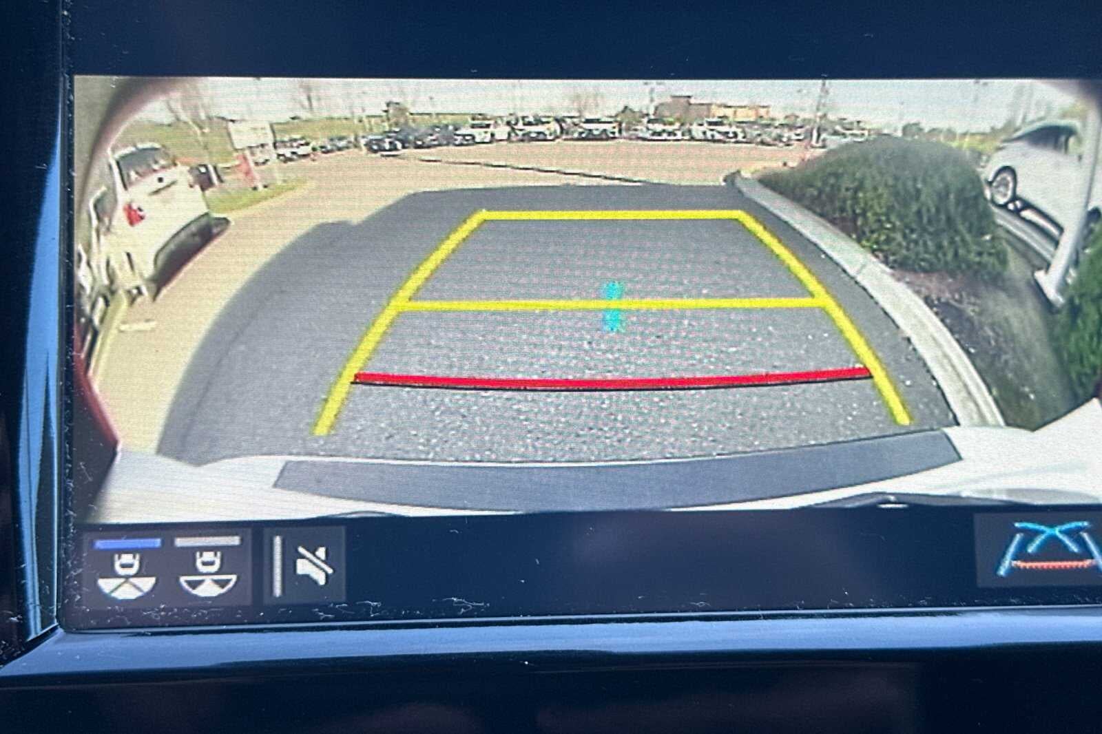 2018 Toyota Camry SE 4D Sedan