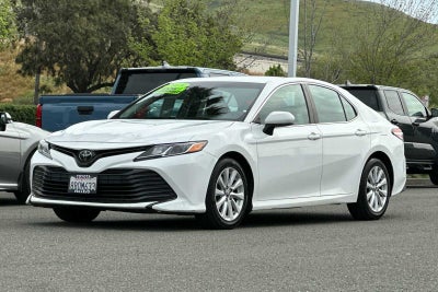 2018 Toyota Camry LE 4D Sedan