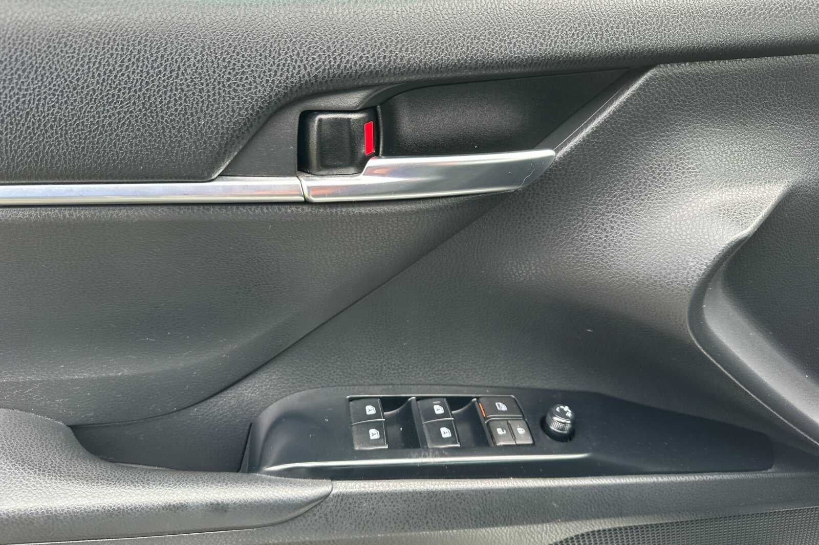2018 Toyota Camry LE 4D Sedan