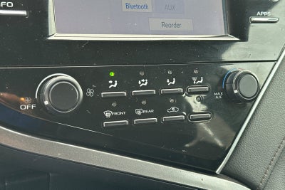 2018 Toyota Camry LE 4D Sedan