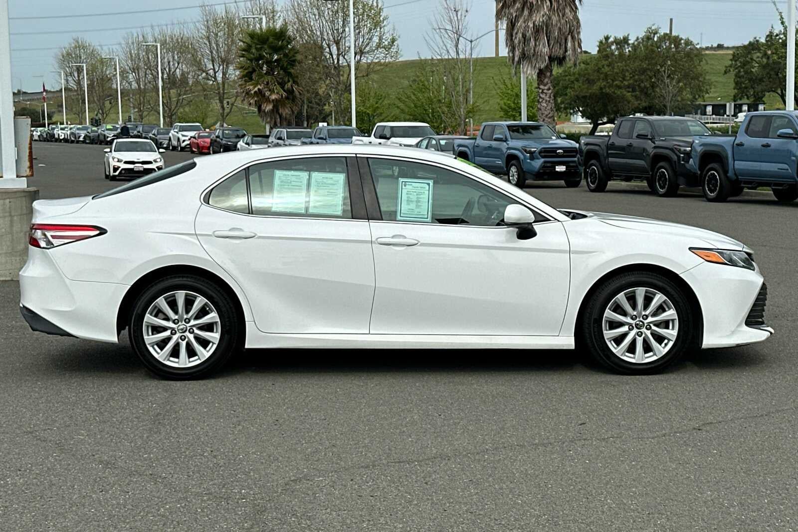 2018 Toyota Camry LE 4D Sedan