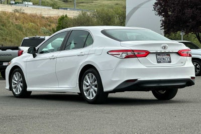 2018 Toyota Camry LE 4D Sedan