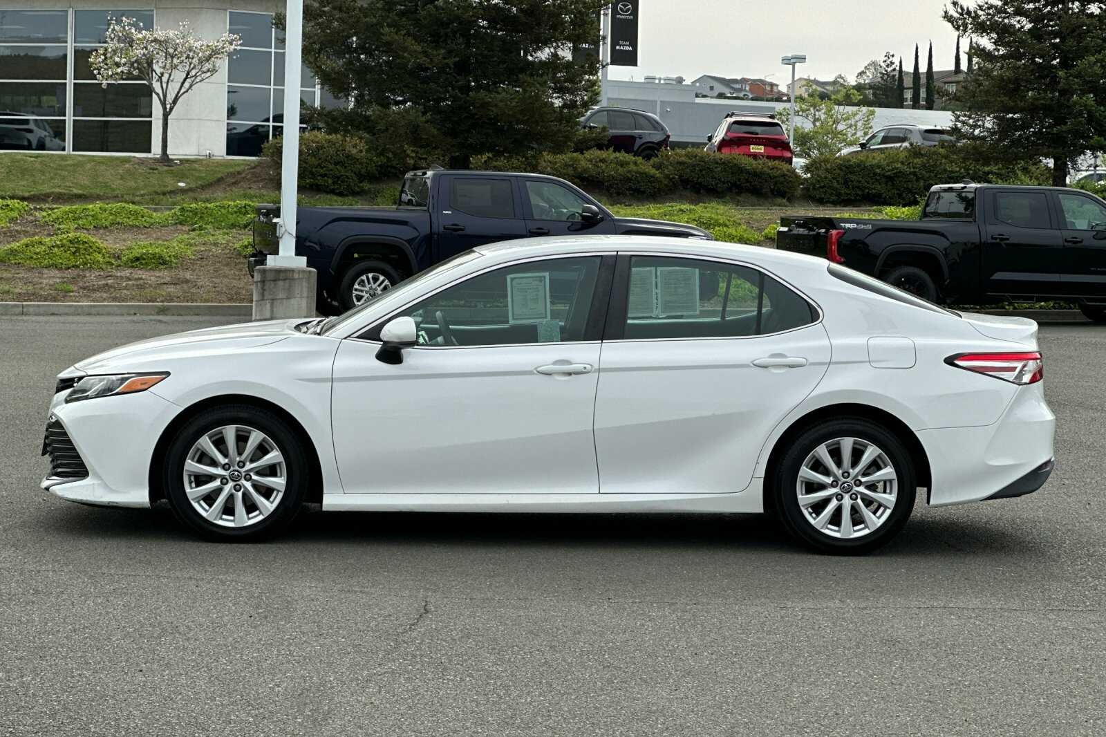 2018 Toyota Camry LE 4D Sedan