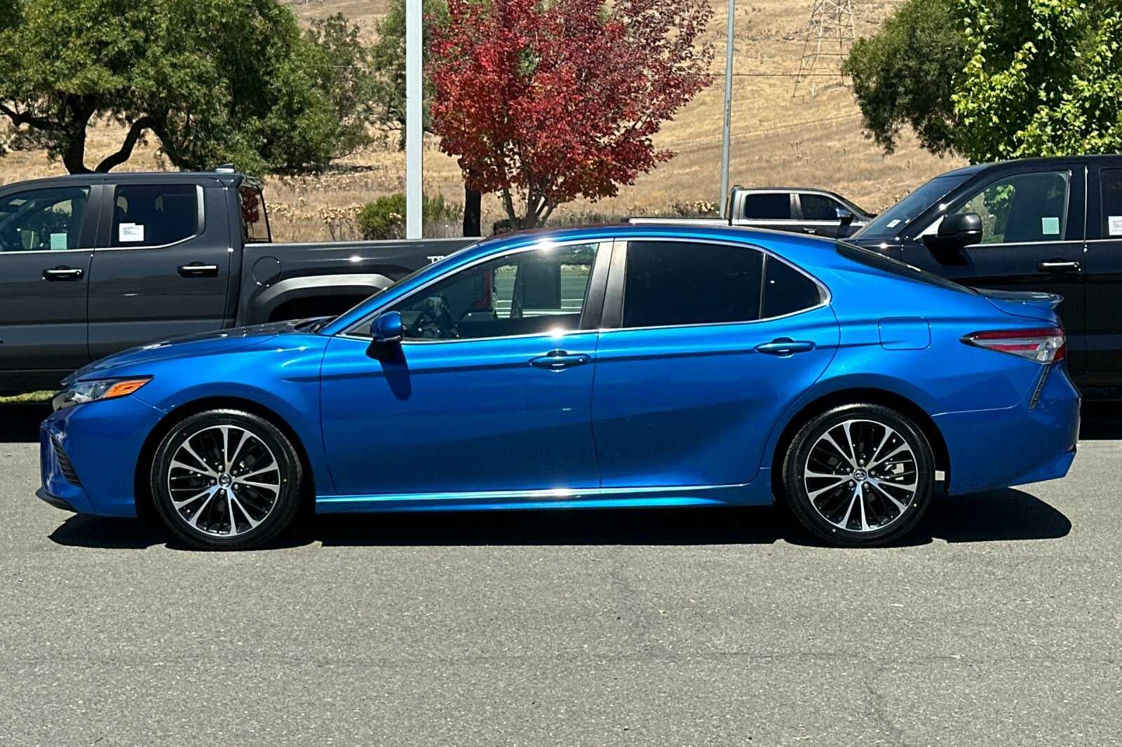 2018 Toyota Camry SE 4D Sedan