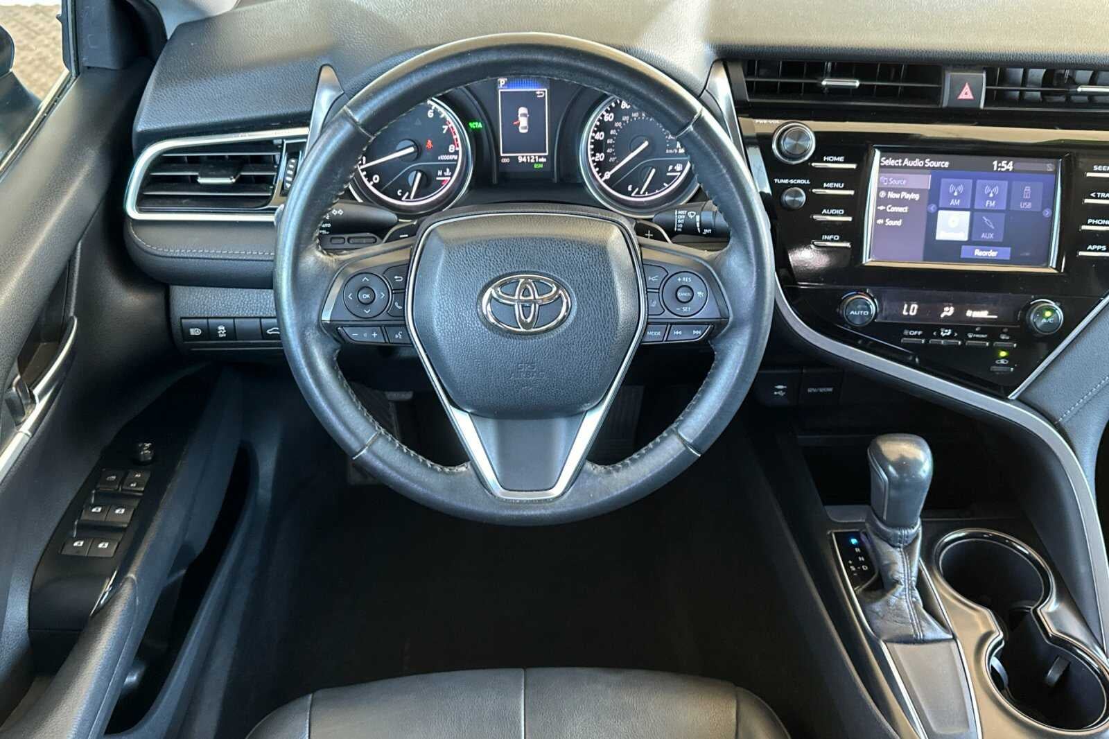 2018 Toyota Camry SE 4D Sedan