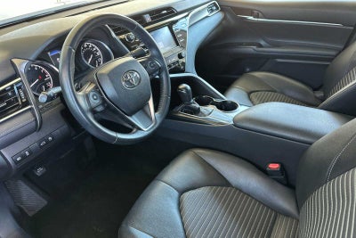 2018 Toyota Camry SE 4D Sedan