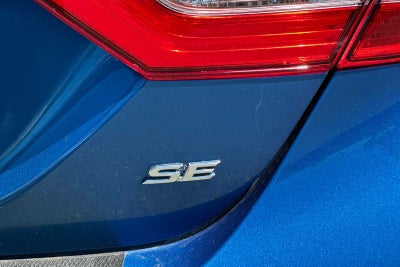 2018 Toyota Camry SE 4D Sedan
