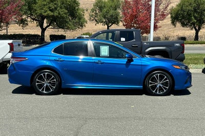 2018 Toyota Camry SE 4D Sedan