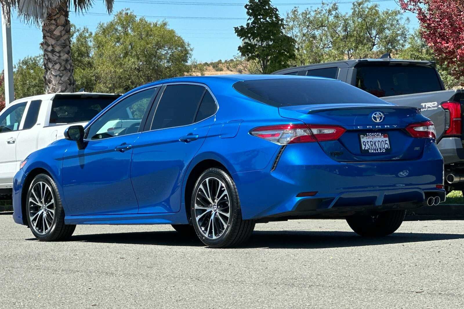 2018 Toyota Camry SE 4D Sedan