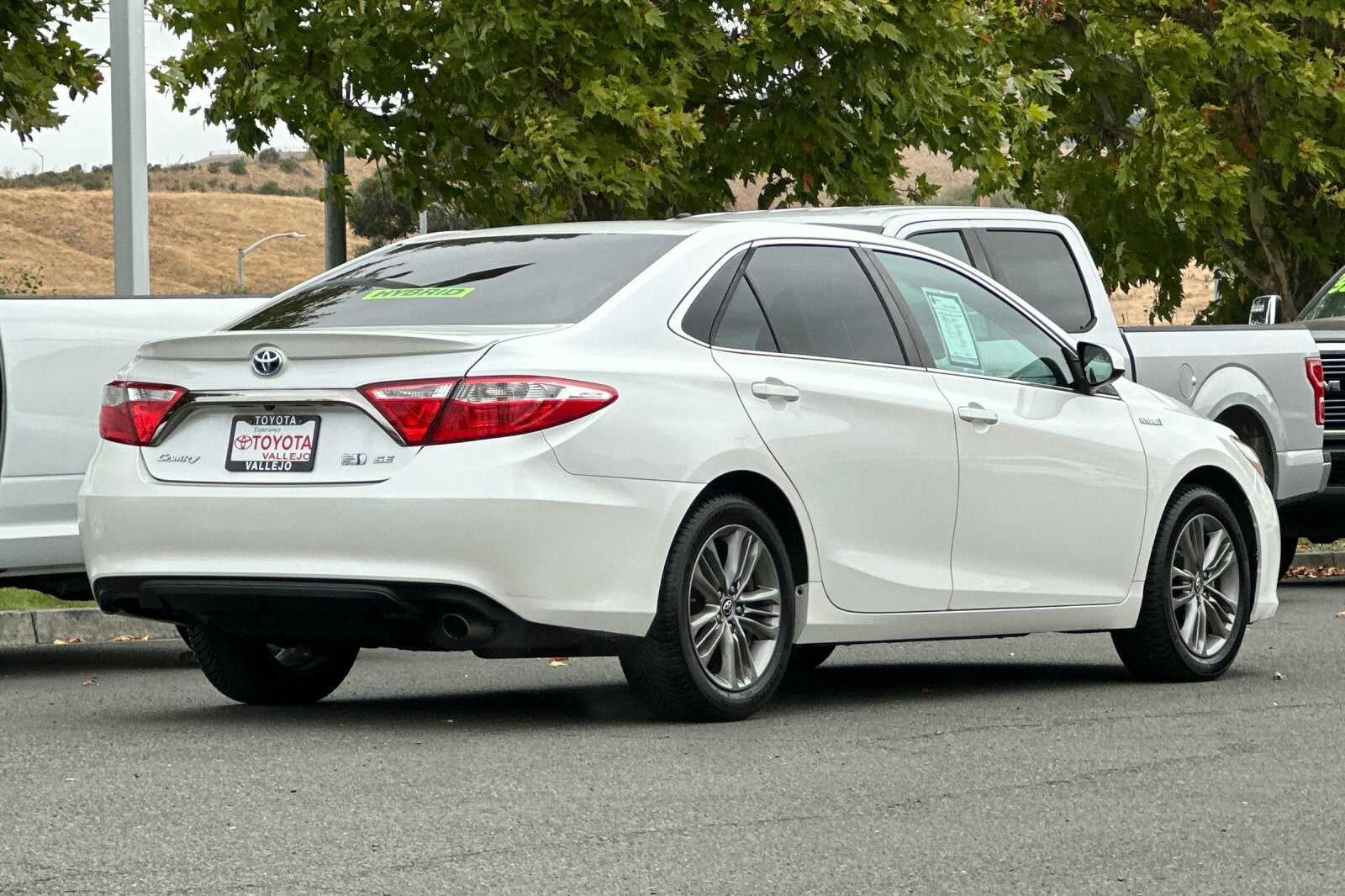 2015 Toyota Camry Hybrid Hybrid SE 4D Sedan