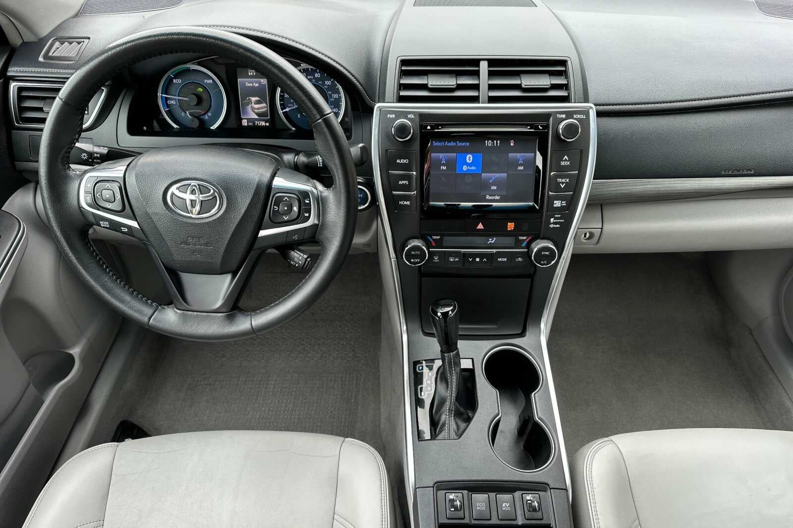 2015 Toyota Camry Hybrid Hybrid XLE 4D Sedan