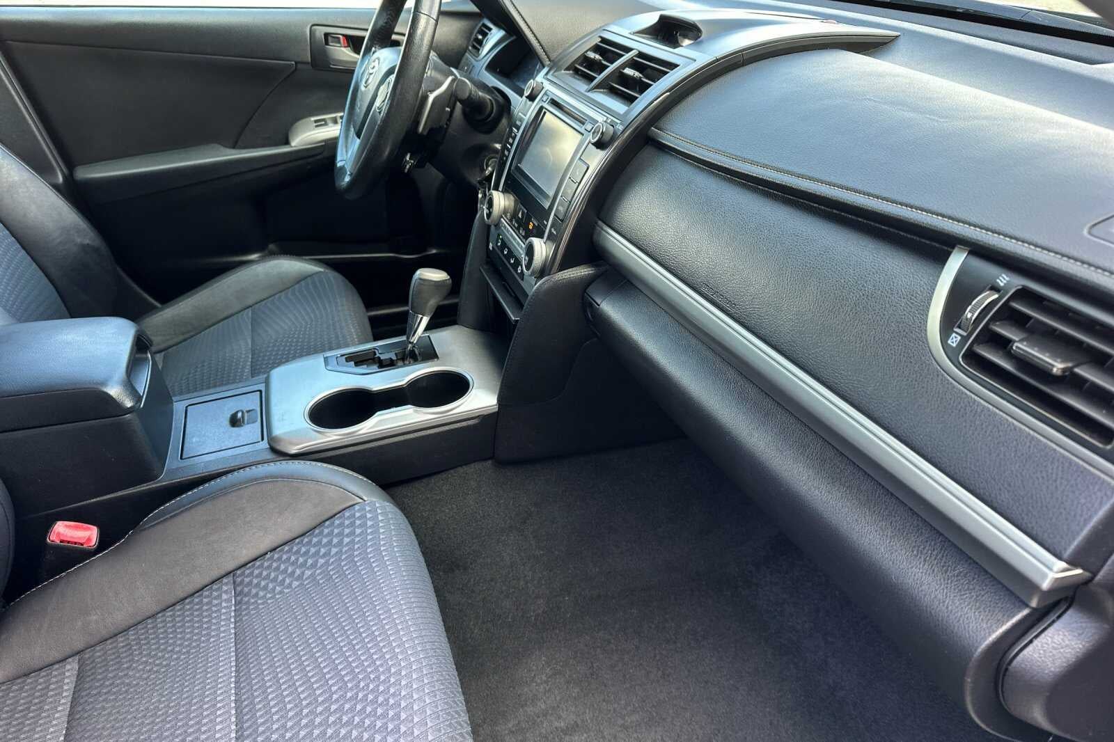 2013 Toyota Camry SE 4D Sedan